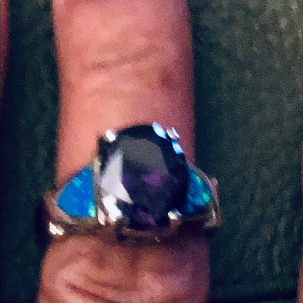 Ring - Picture 4 of 4